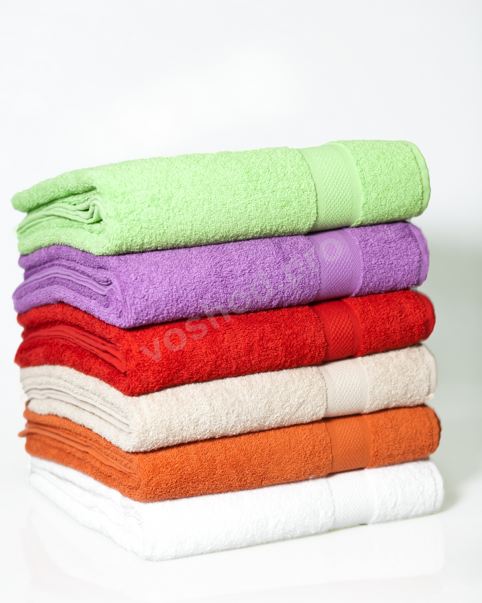 Глаженные полотенца. Полотенце гладкокрашеное 450г/м2 (Туркмения) набор. Стопка полотенец. Полотенце махровое. Цветные полотенца.